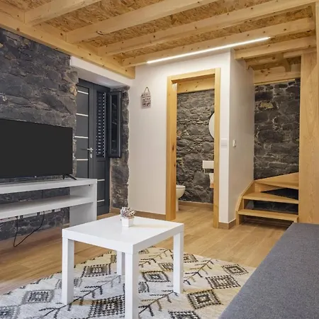 Vakantiehuis Mountain Retreat By Homie Porto Moniz
