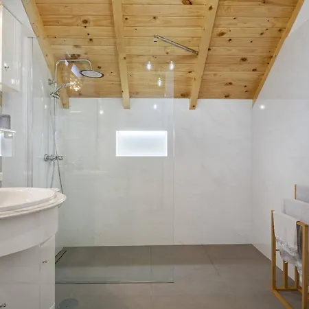 Mountain Retreat By Homie * Porto Moniz