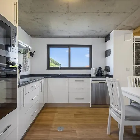 Mountain Retreat By Madeira Sun Travel Holiday home *